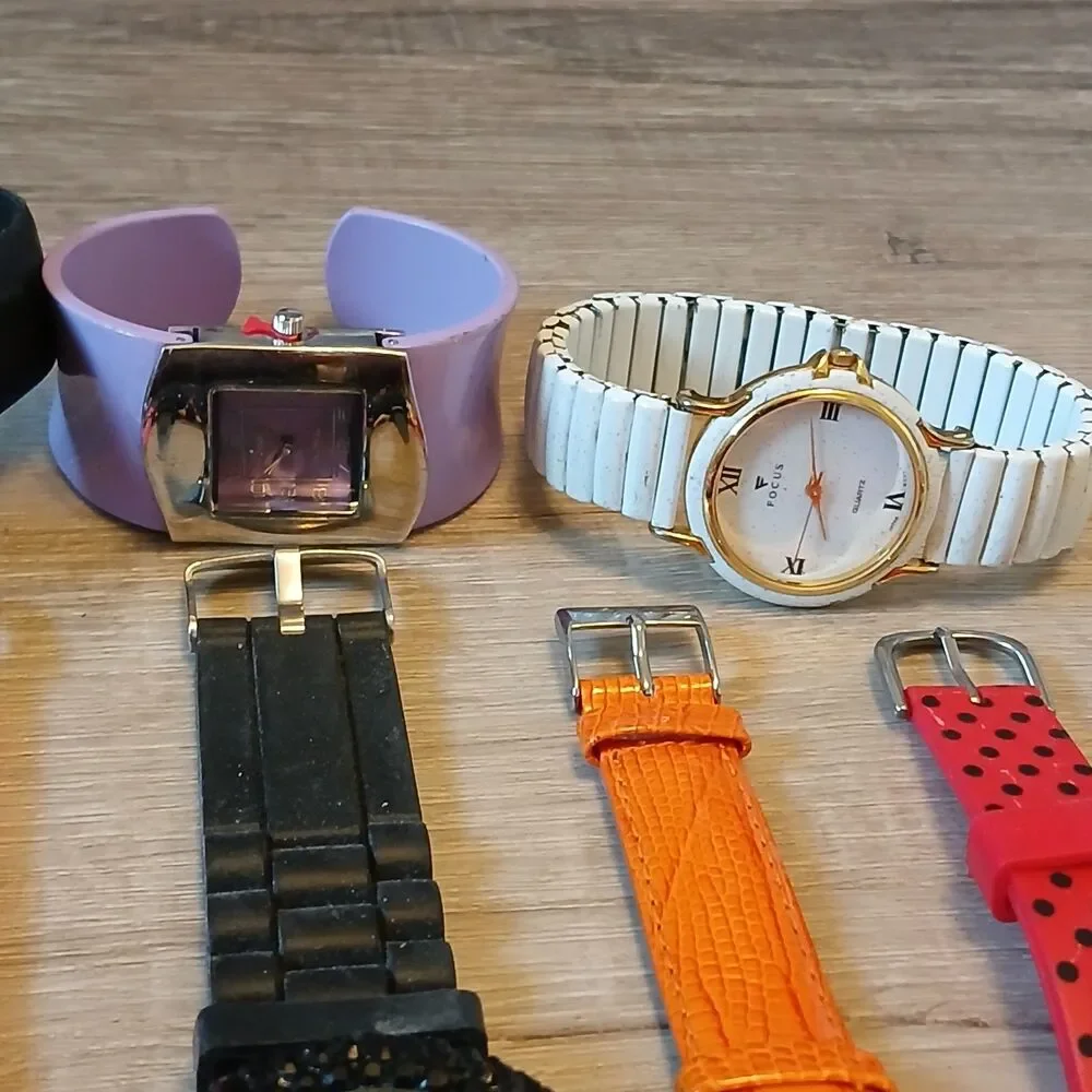 Huge Watch Lot of 50+ Mixed Brands Vintage & Modern Parts/Repair Untested-Box Z2
